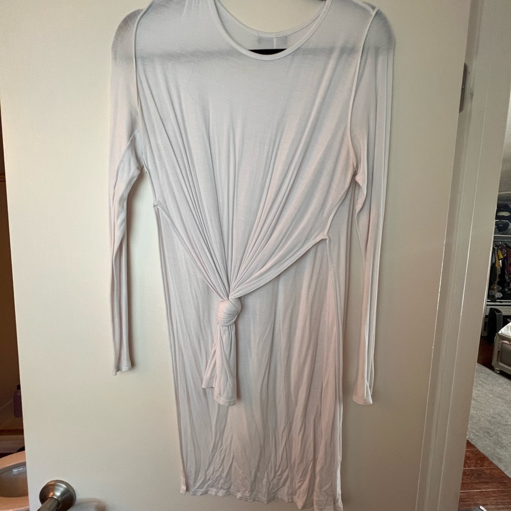 PRETTY LITTLE THING WHITE LONG SLEEVE